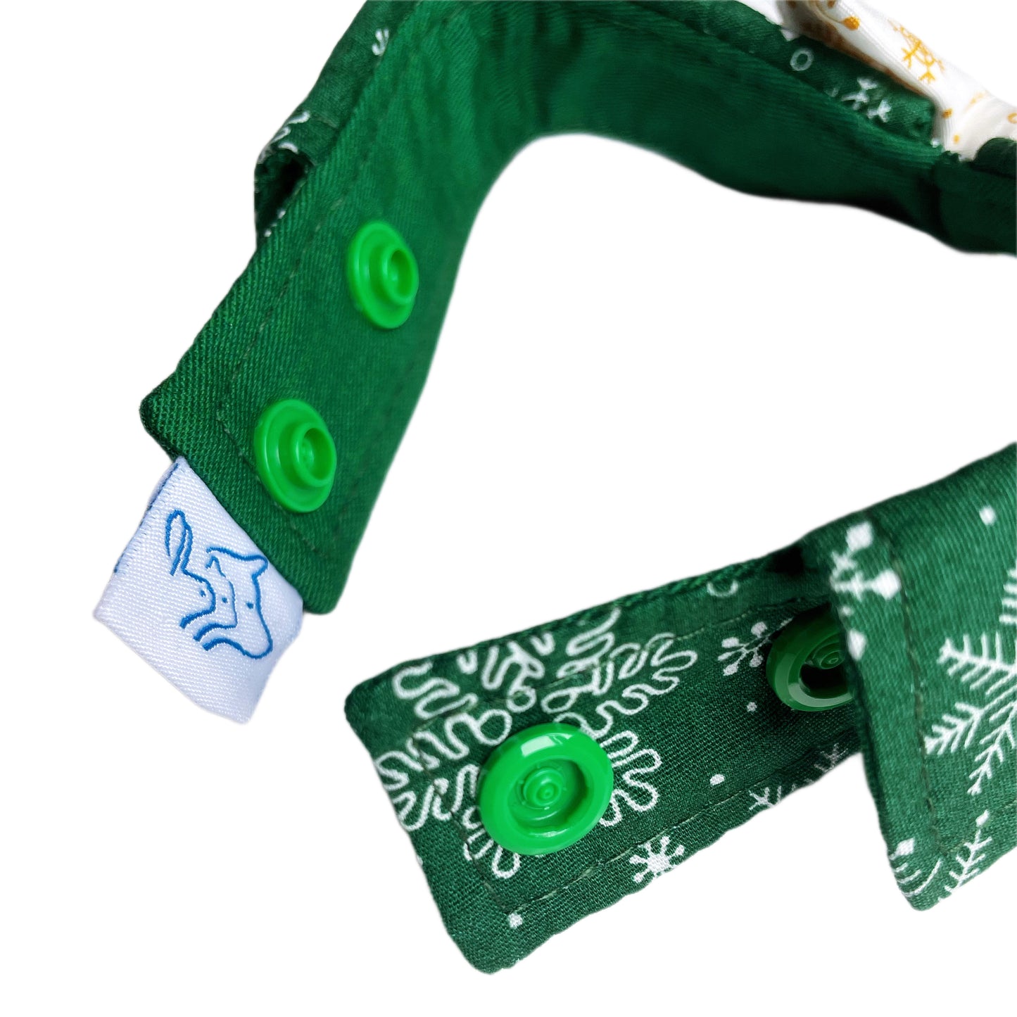 Snowflake Button Collar - Green
